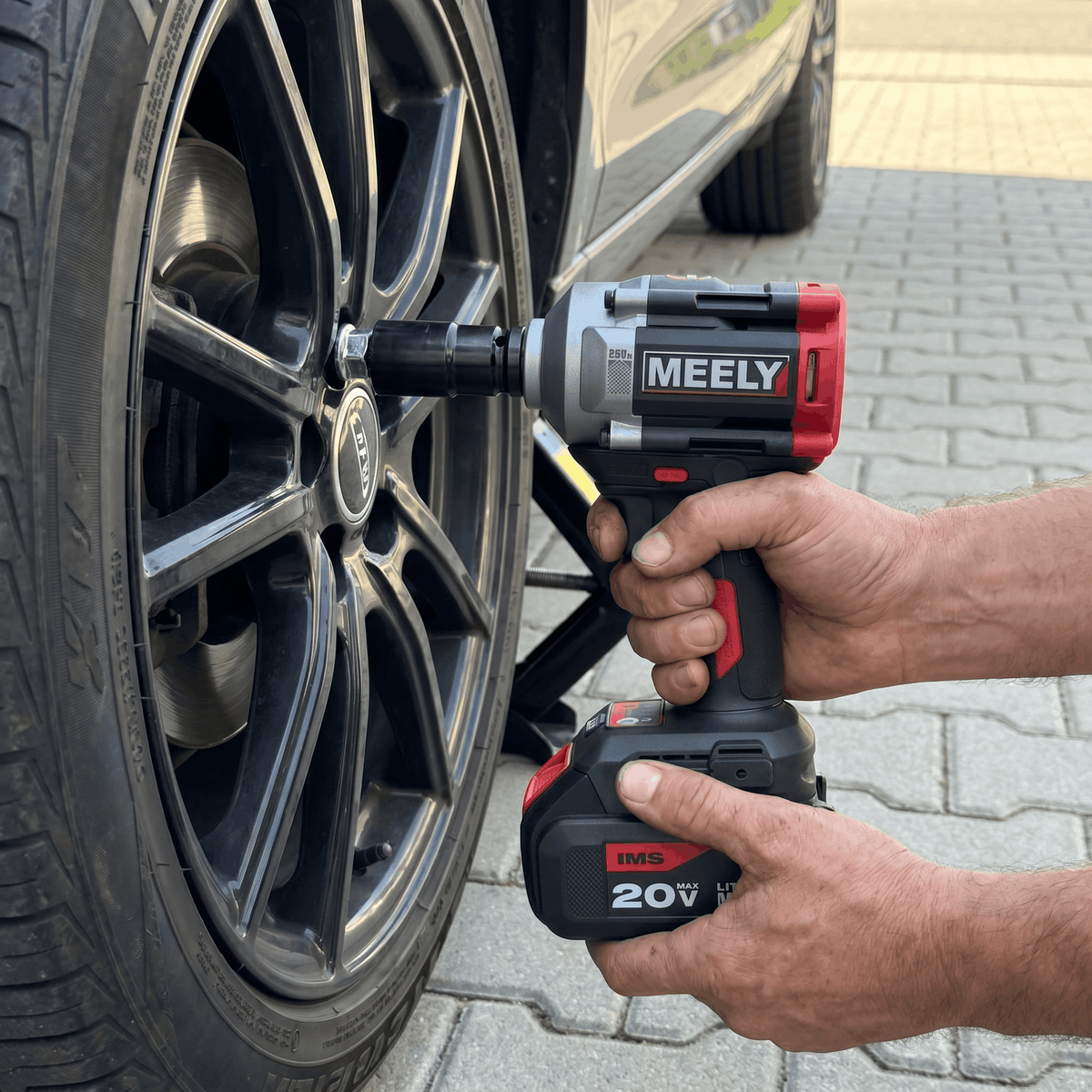 Гайковерт MEELY MT-650 PRO 20V Brushless 650Nm + 2× 4.0Ah батерии